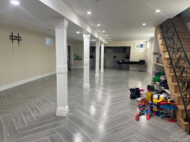 107 E Fairview AVE, Valley Stream, NY 11580