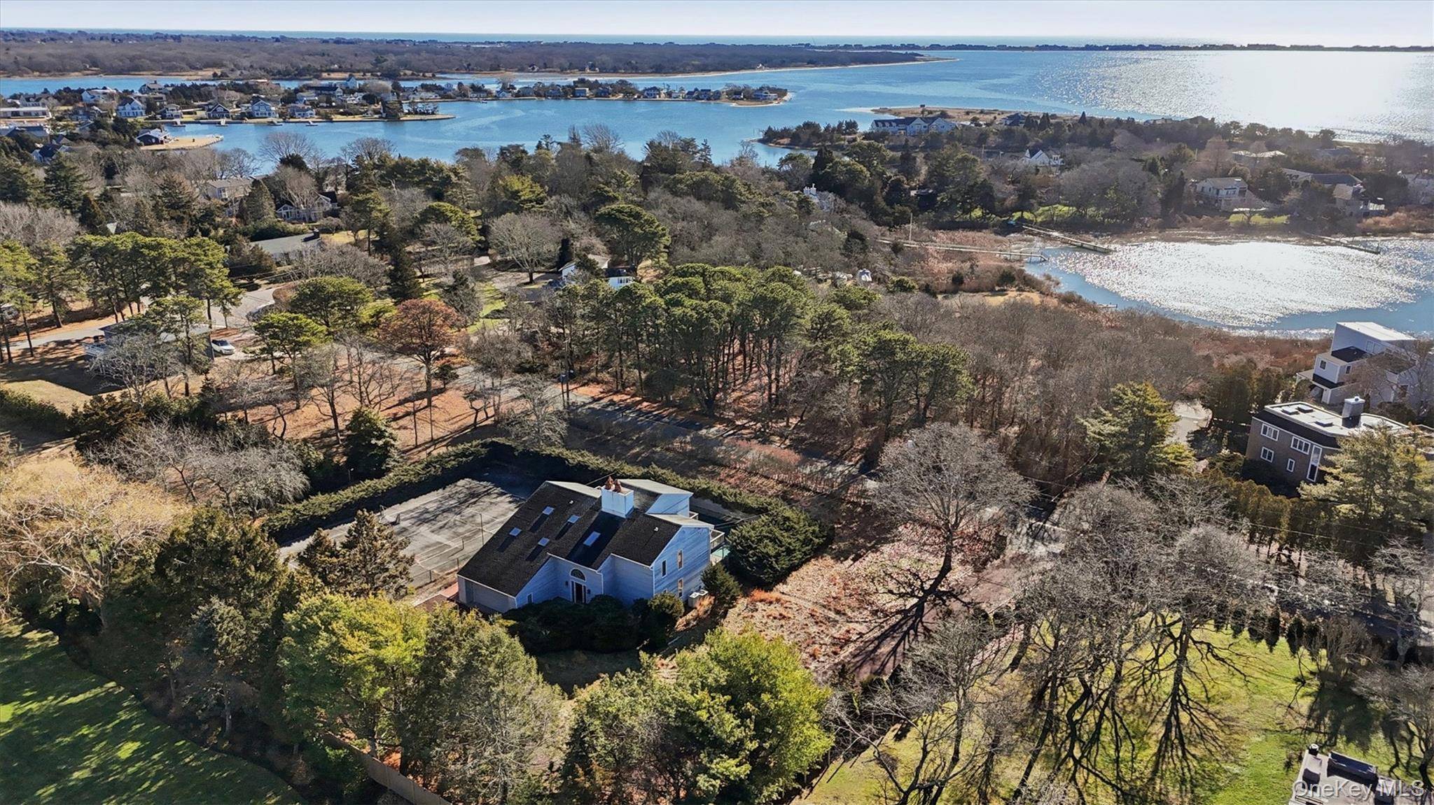 103 Middle Pond RD, Southampton, NY 11968