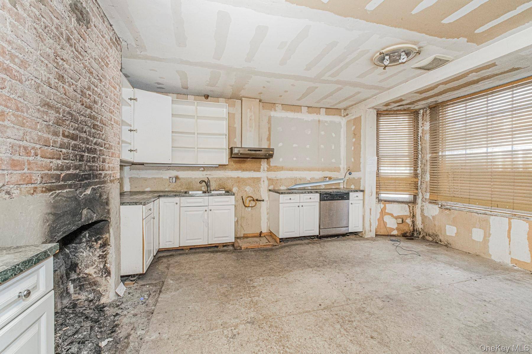 102 wright ST, Staten Island, NY 10304