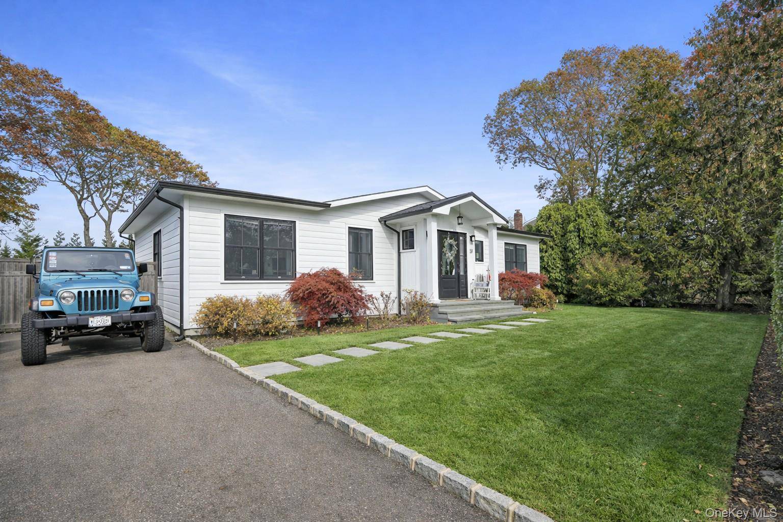 37 Maryland BLVD, Hampton Bays, NY 11946