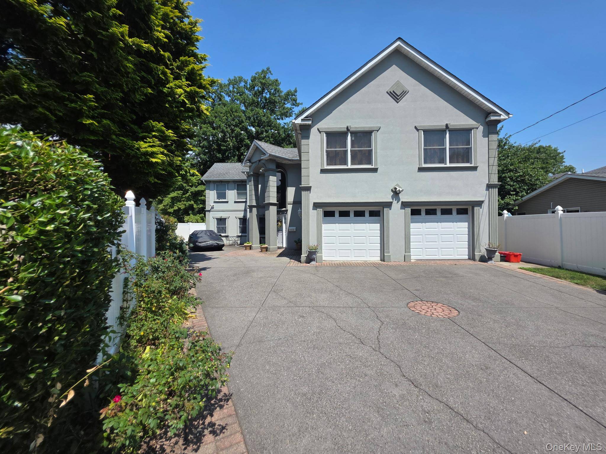 412 Coolidge ST, West Hempstead, NY 11552