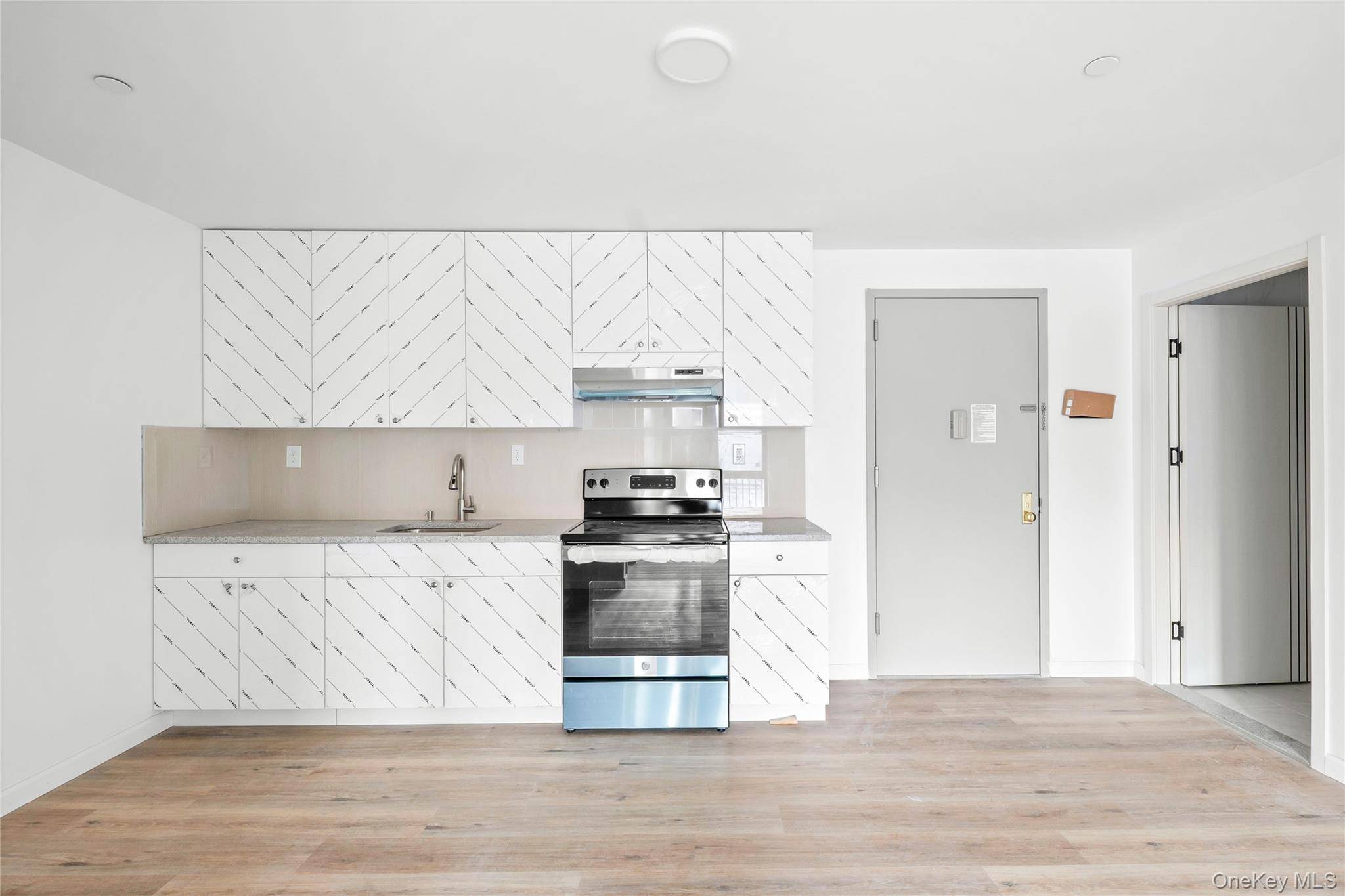 70-40 45 AVE #7G, Elmhurst, NY 11373