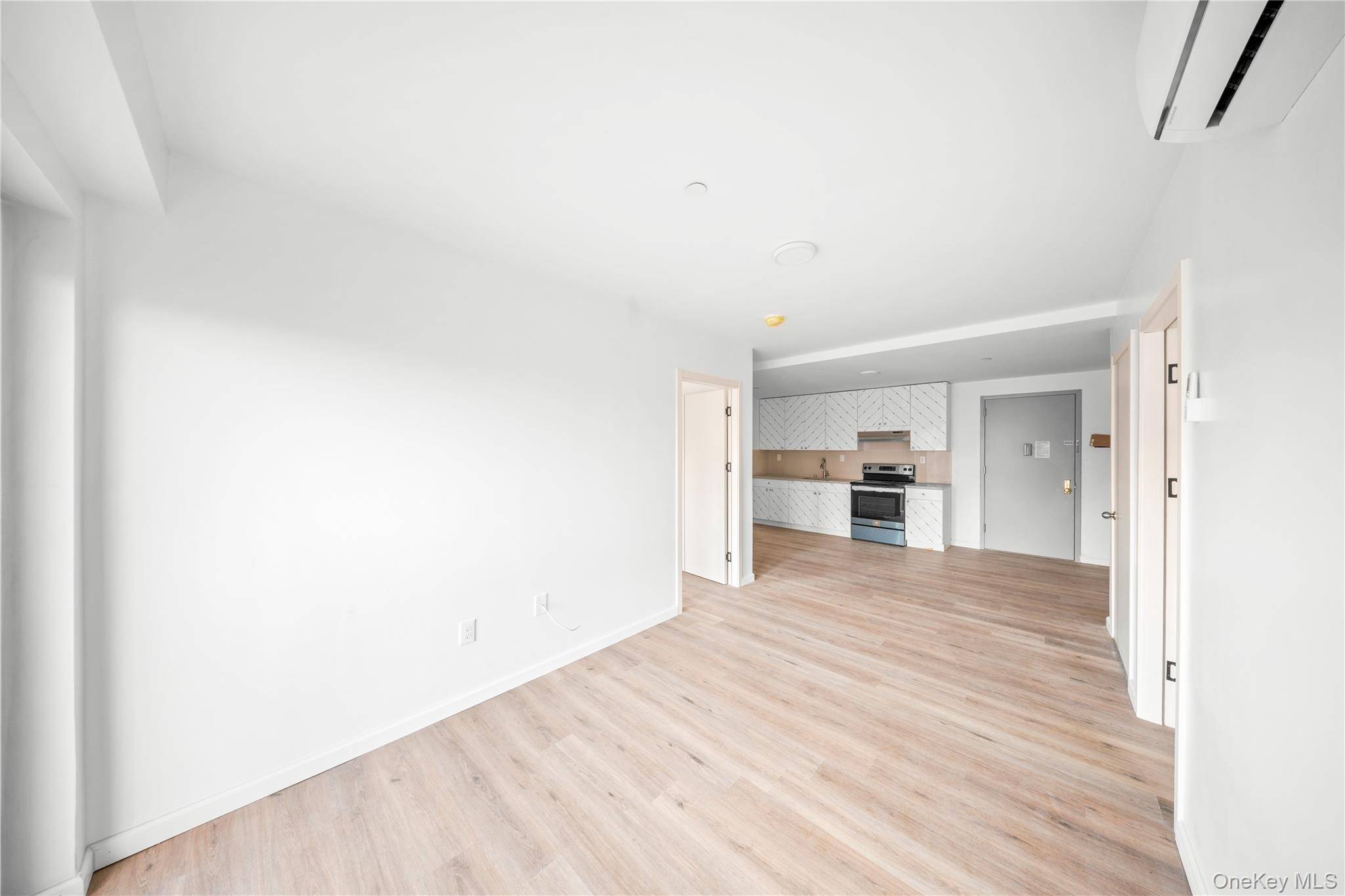 70-40 45 AVE #7G, Elmhurst, NY 11373