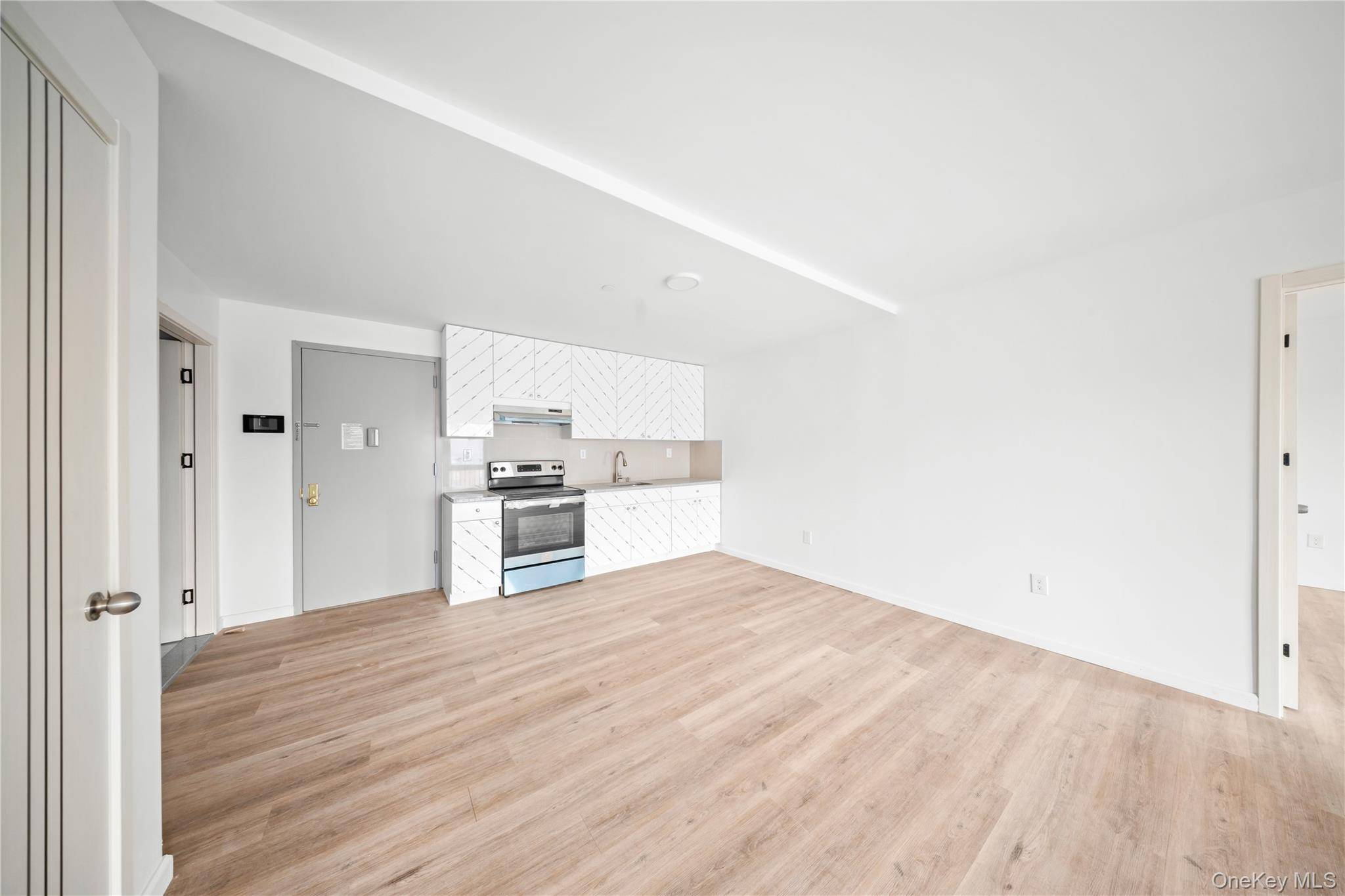 70-40 45 AVE ##2D, Woodside, NY 11377