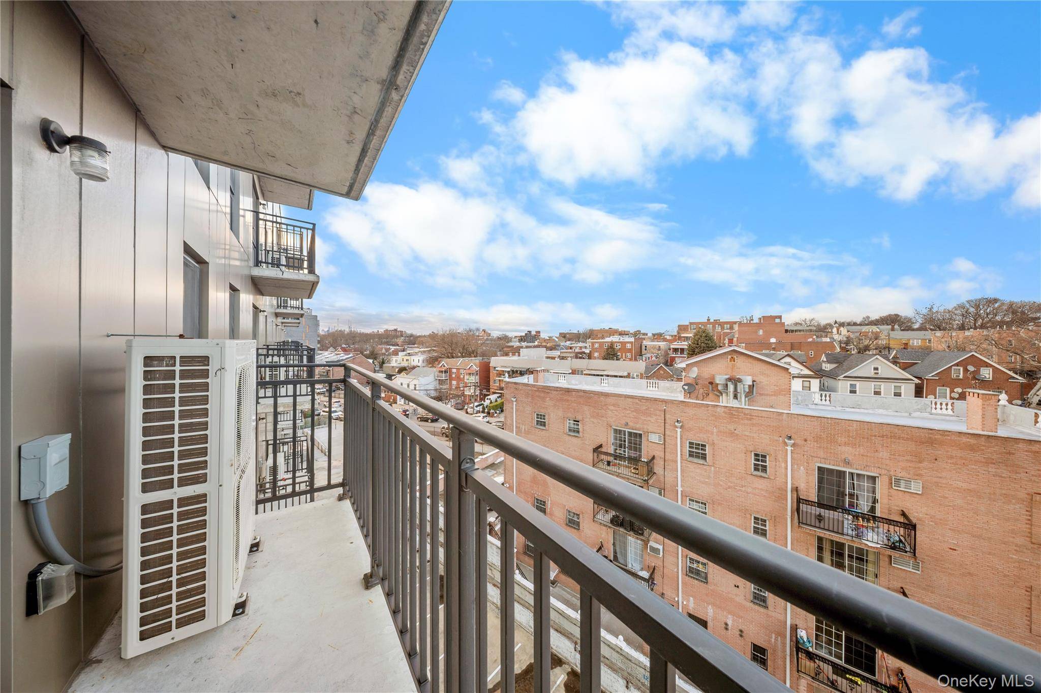 70-40 45 AVE #6I, Woodside, NY 11377
