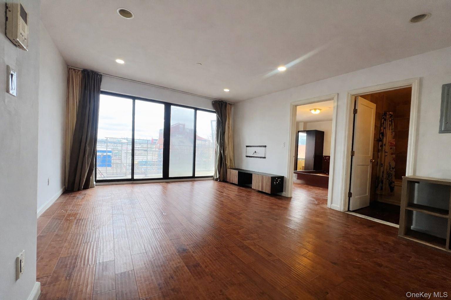3138 137th ST #5A, Flushing, NY 11354