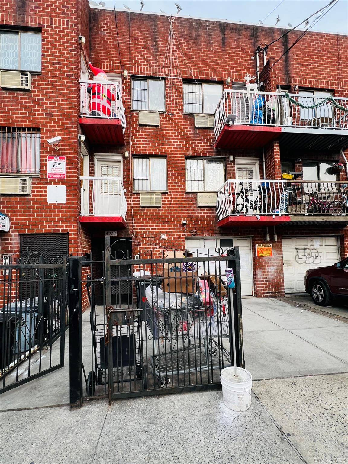 40-29 97 ST, Corona, NY 11368