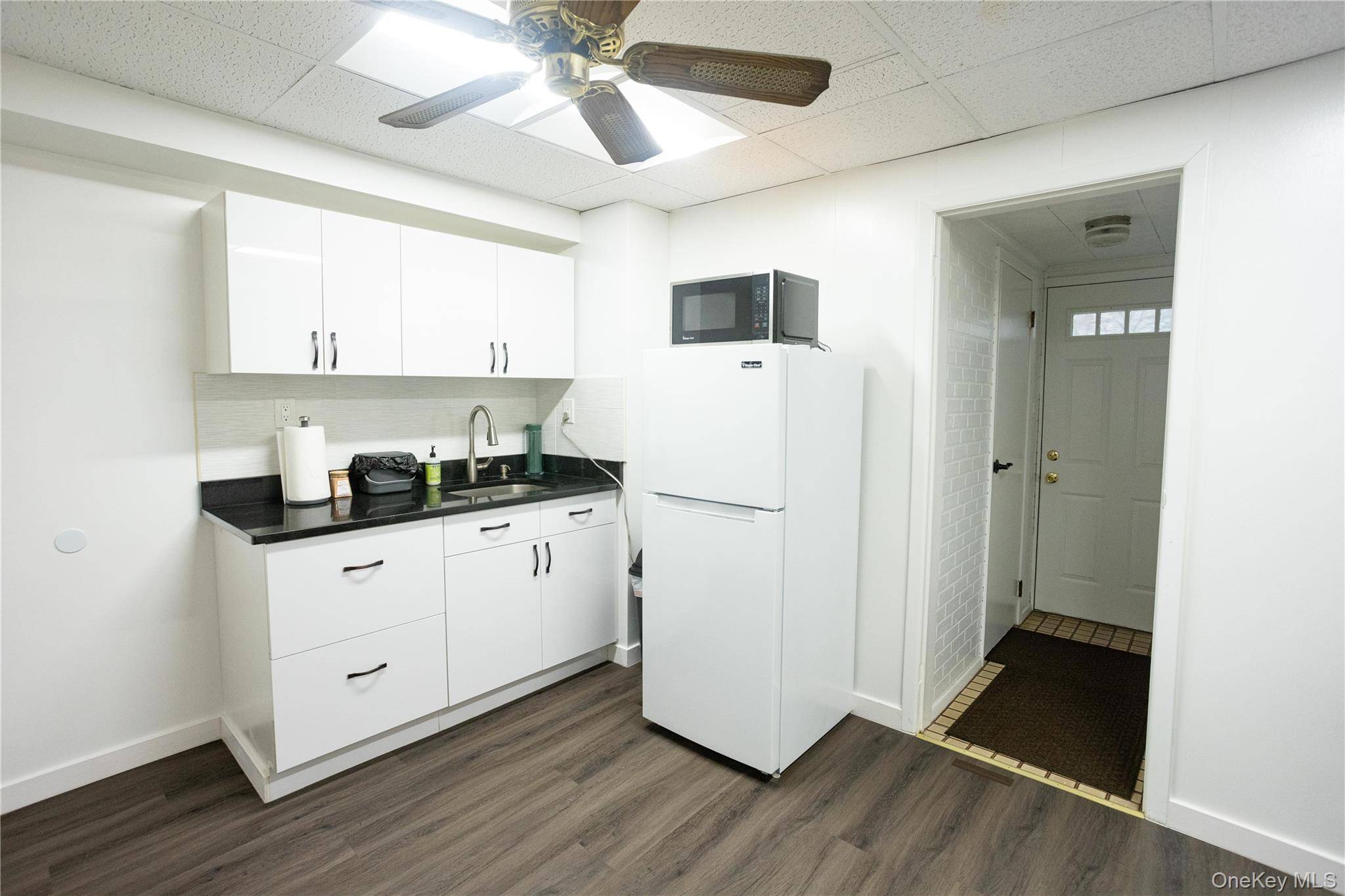 43-18 214th PL, Bayside, NY 11361