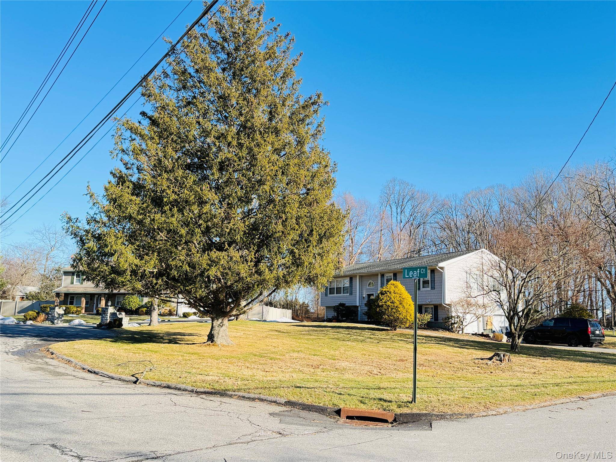 110 Wayacross RD, Mahopac, NY 10541