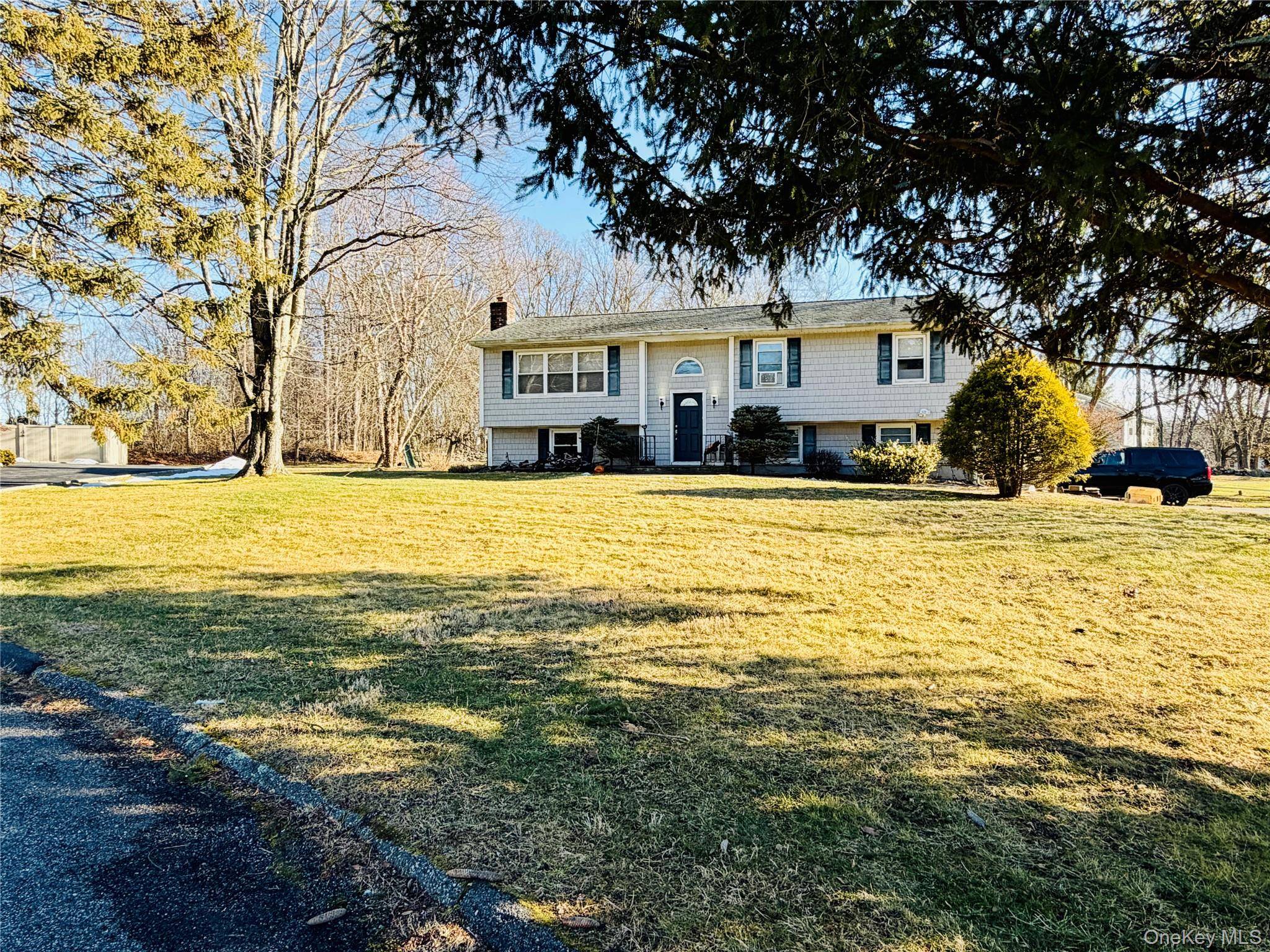 110 Wayacross RD, Mahopac, NY 10541