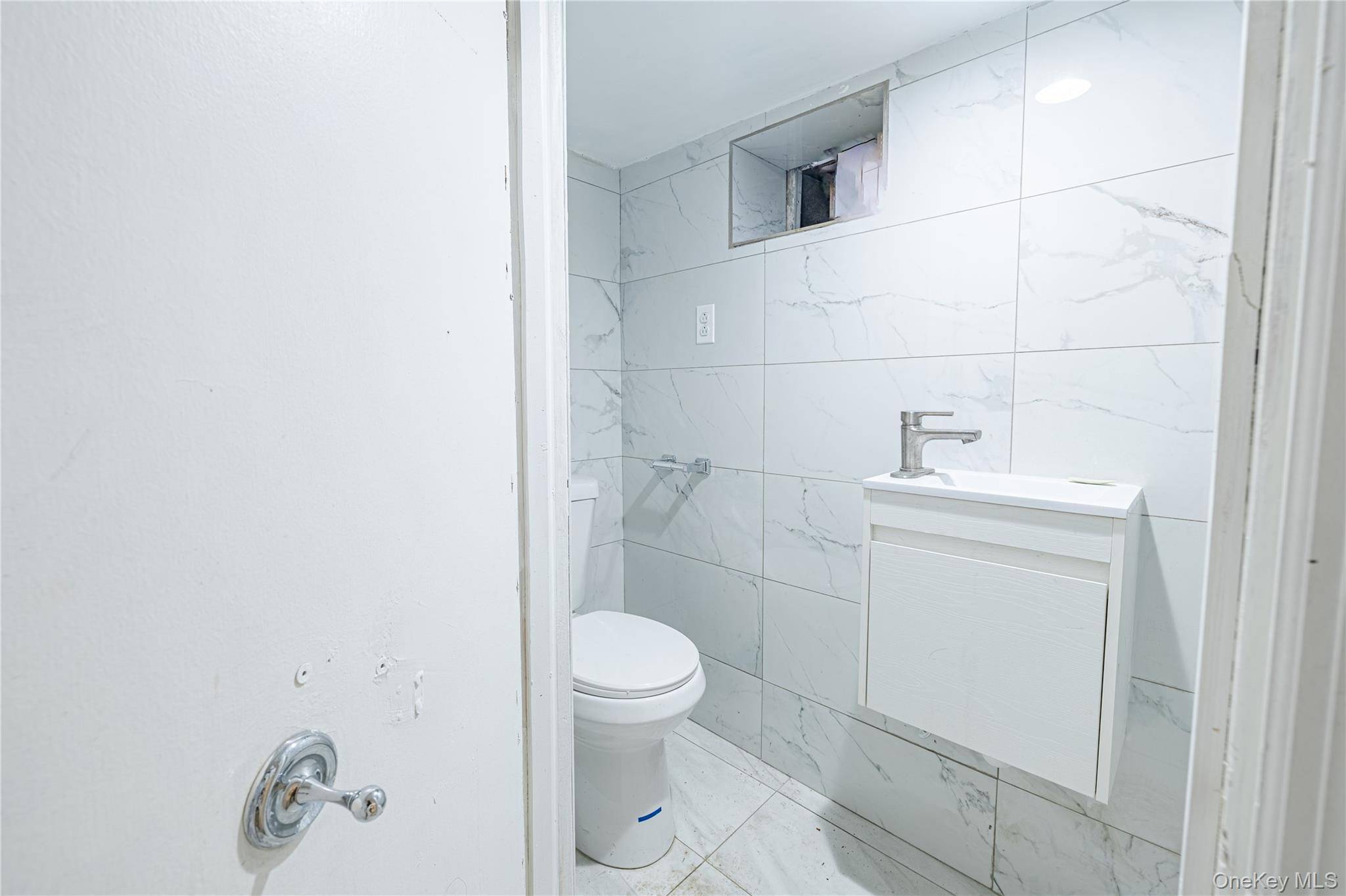 12406 111th AVE, Richmond Hill, NY 11420