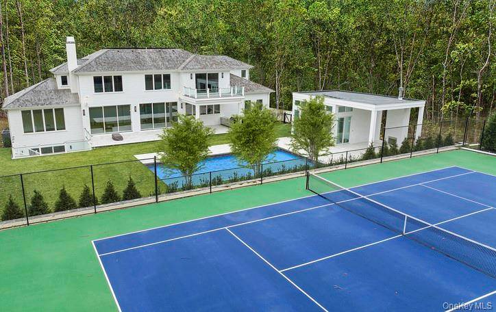 1552 Deerfield RD, Water Mill, NY 11976