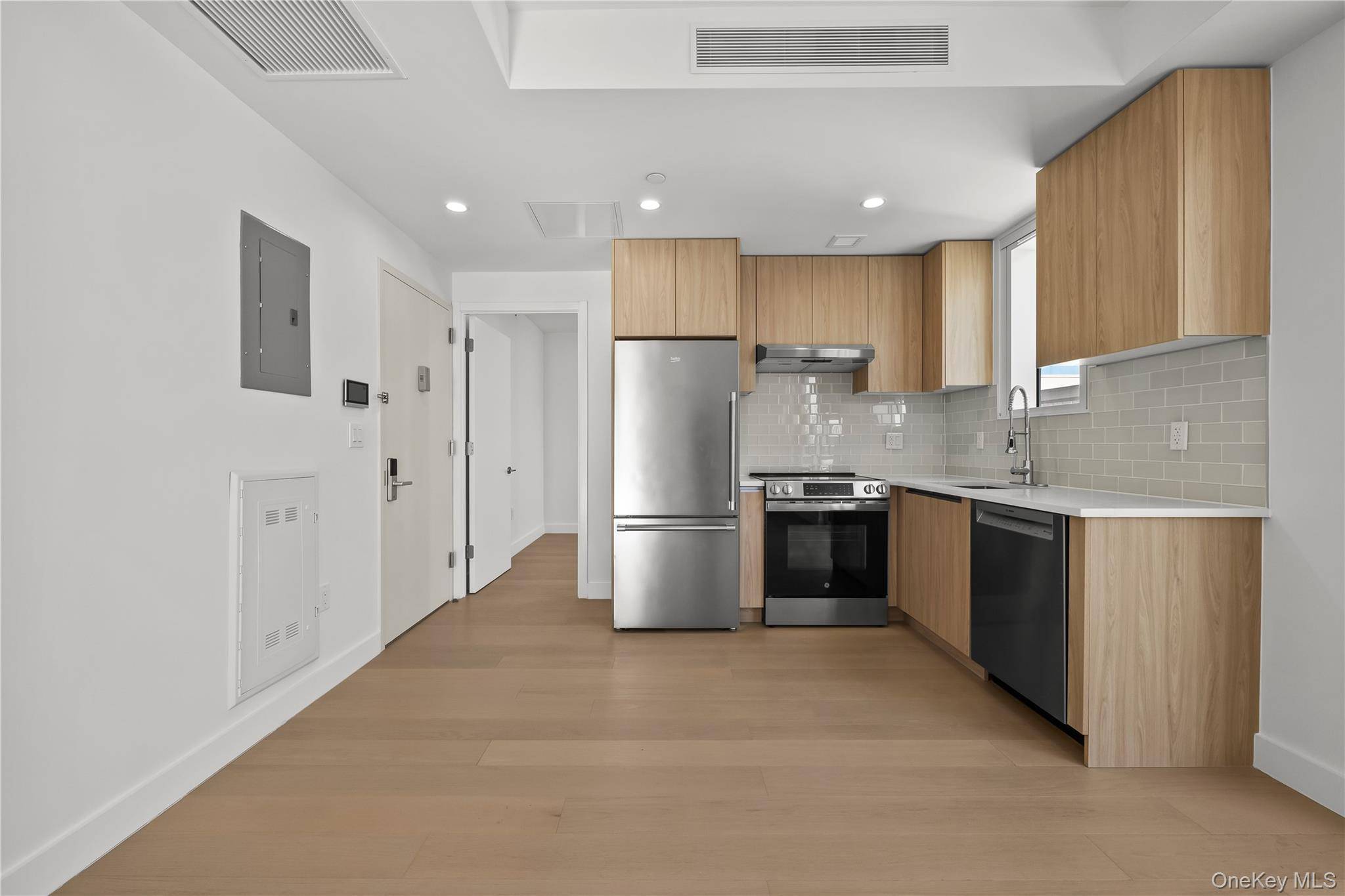 150-02 Northern BLVD #3A, Flushing, NY 11354