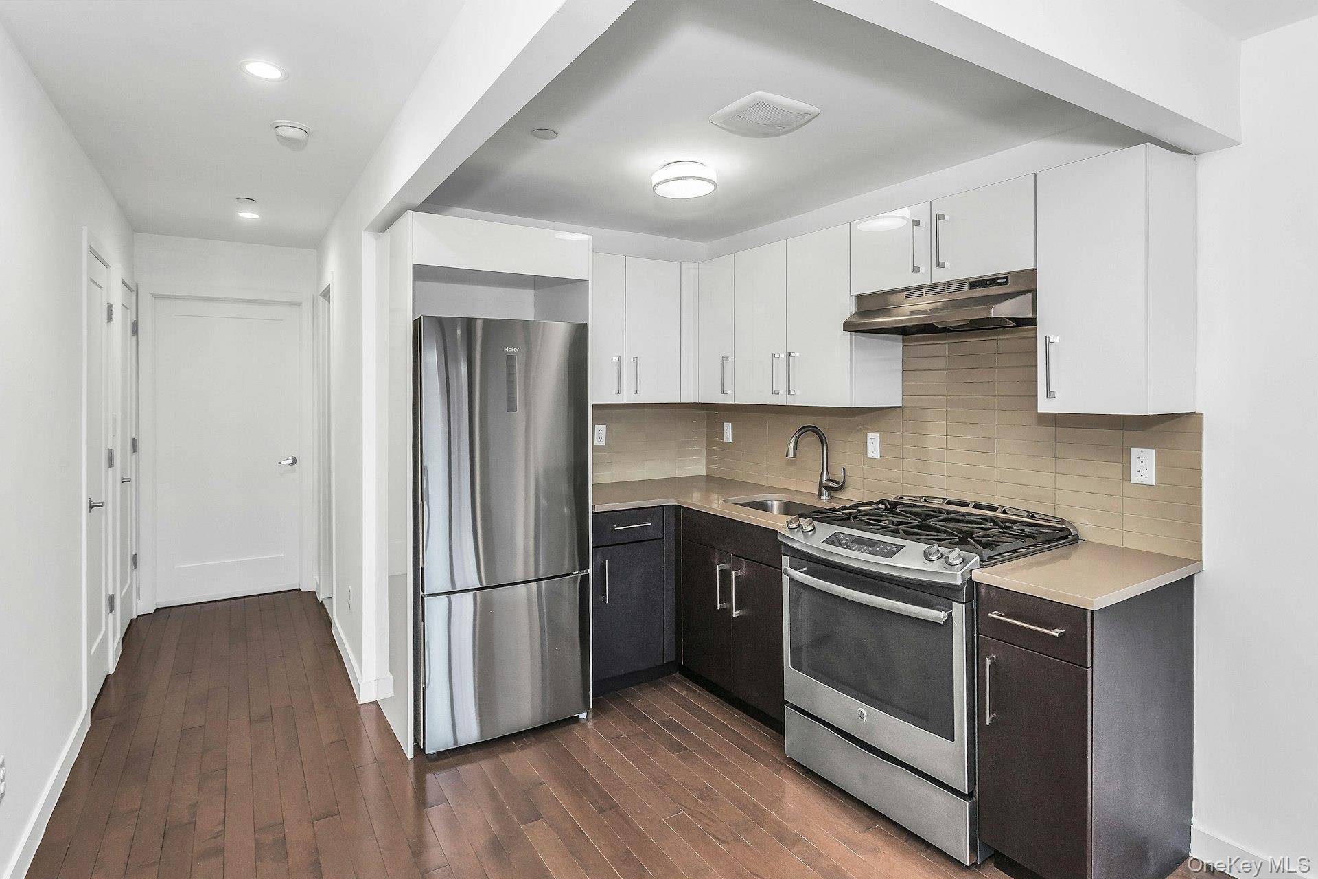 43-12 214th PL #4D, Bayside, NY 11361