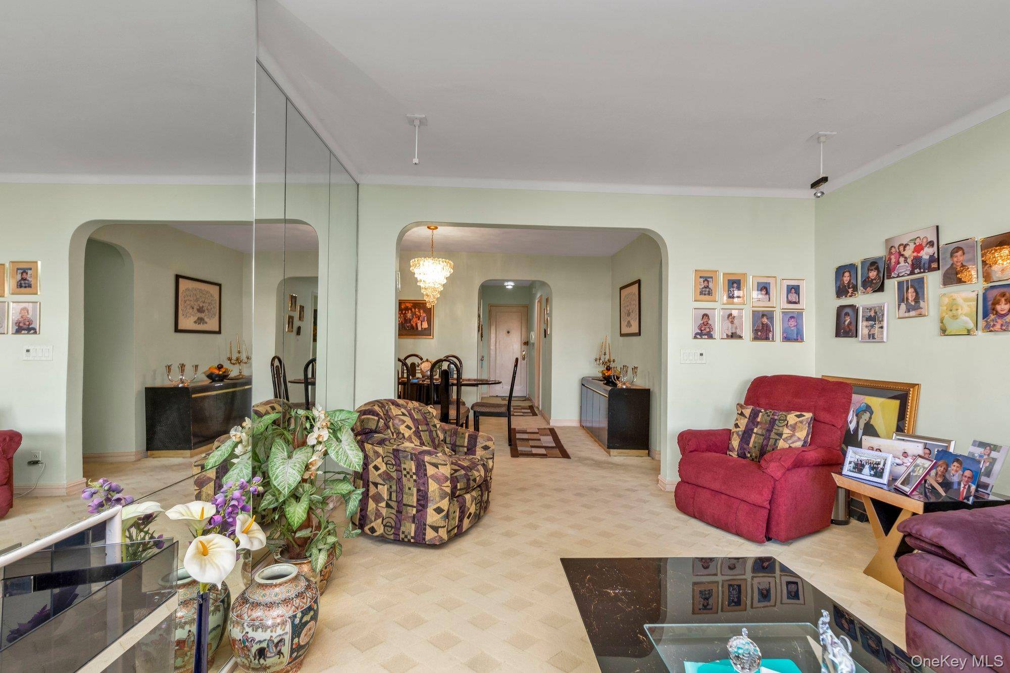 69-10 Yellowstone BLVD #210, Forest Hills, NY 11375