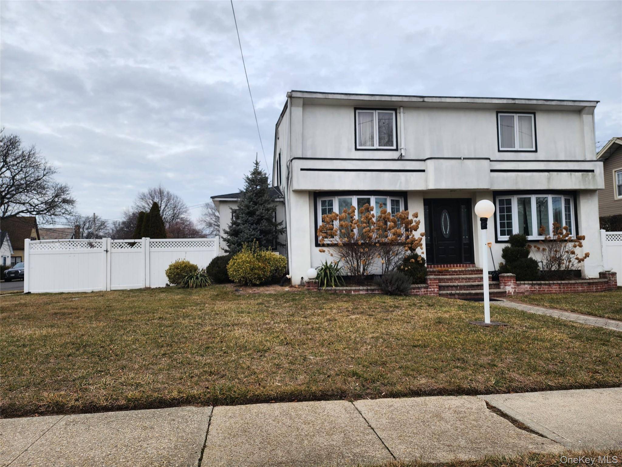 883 McKenna AVE, Baldwin, NY 11510