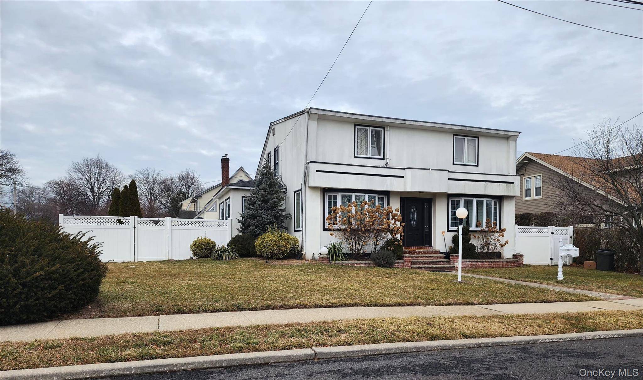 883 McKenna AVE, Baldwin, NY 11510