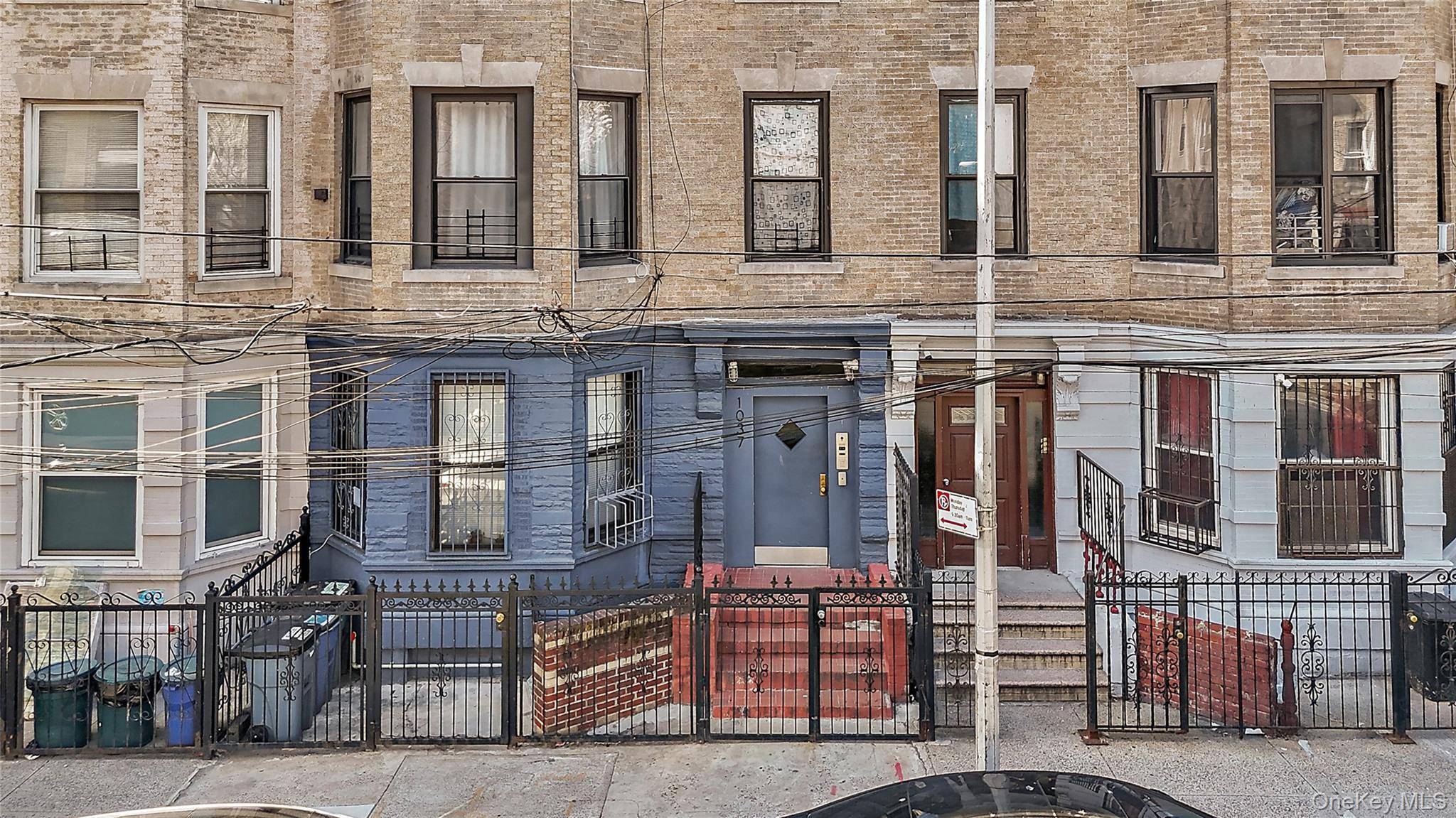 1037 College AVE, Bronx, NY 10456