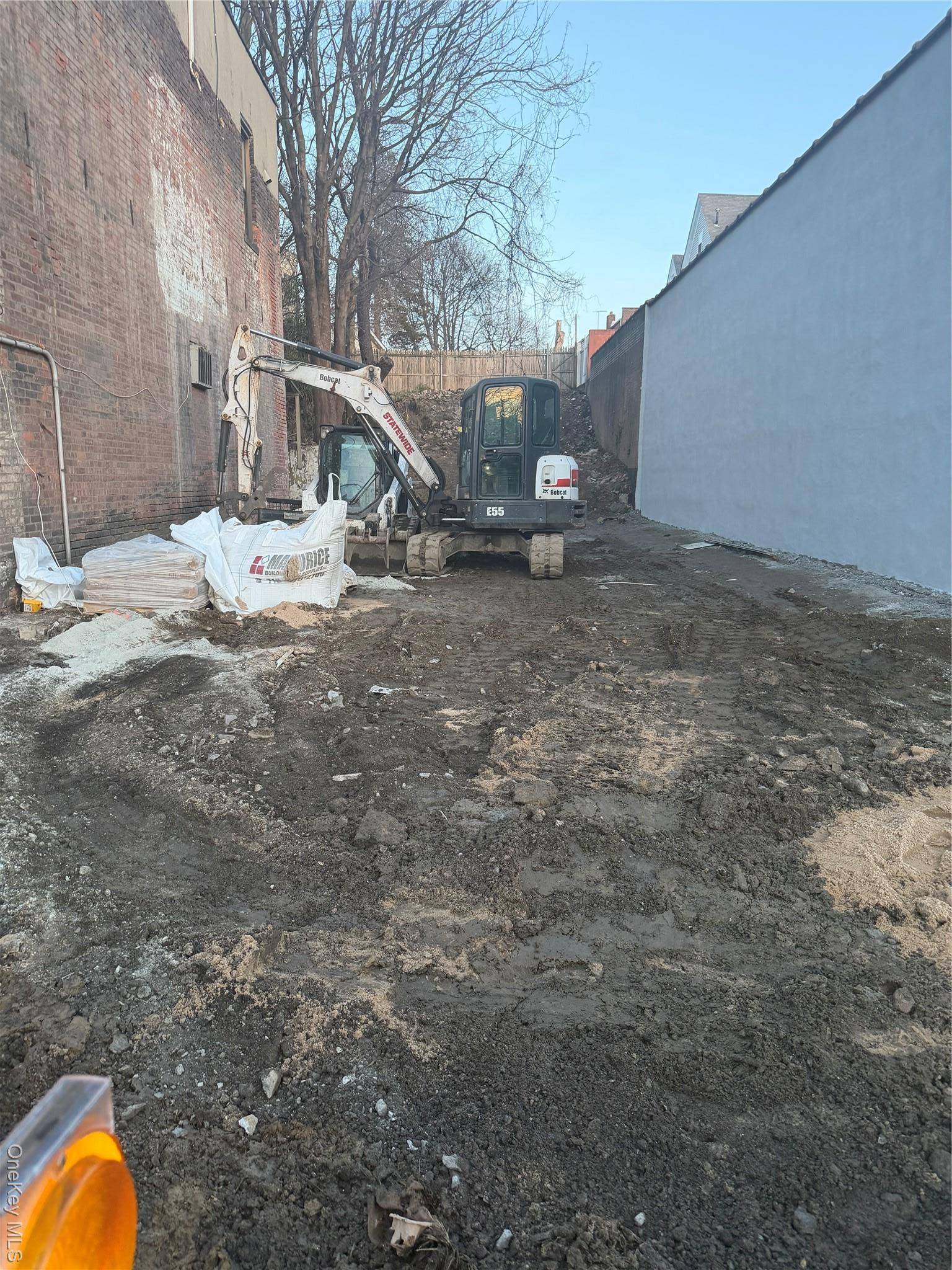 4740 White Plains RD, Bronx, NY 10470