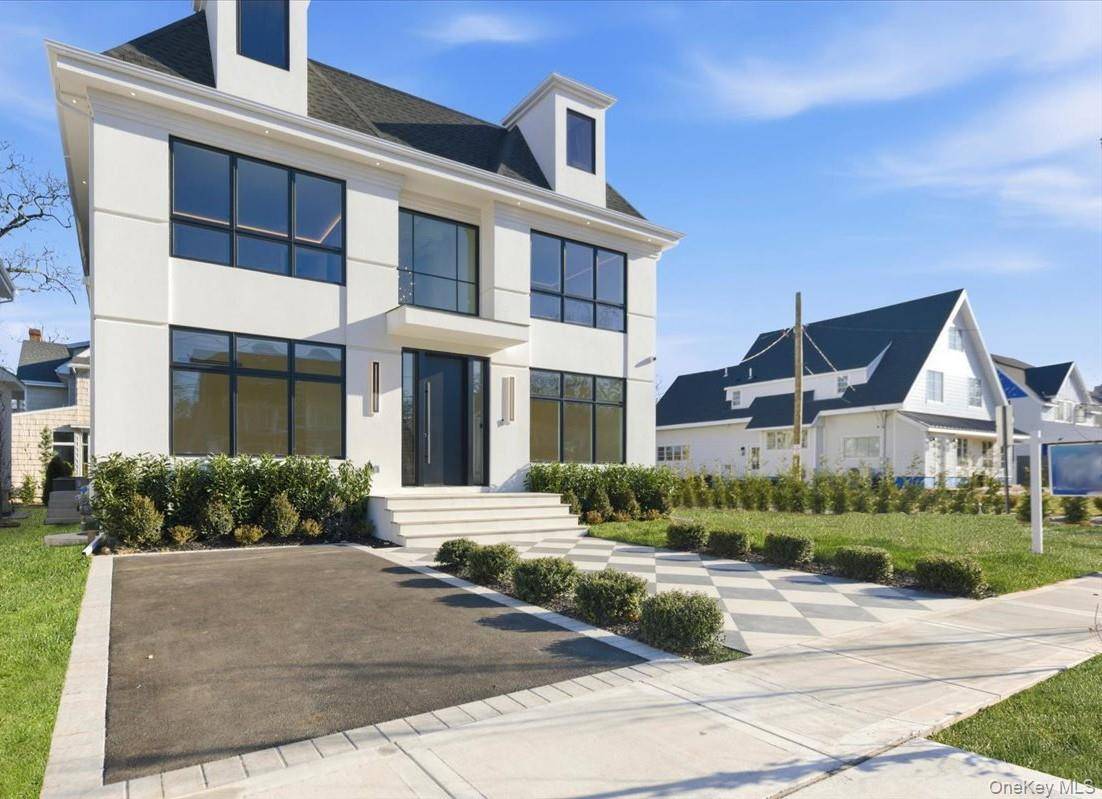 132 Park ST, Woodmere, NY 11598
