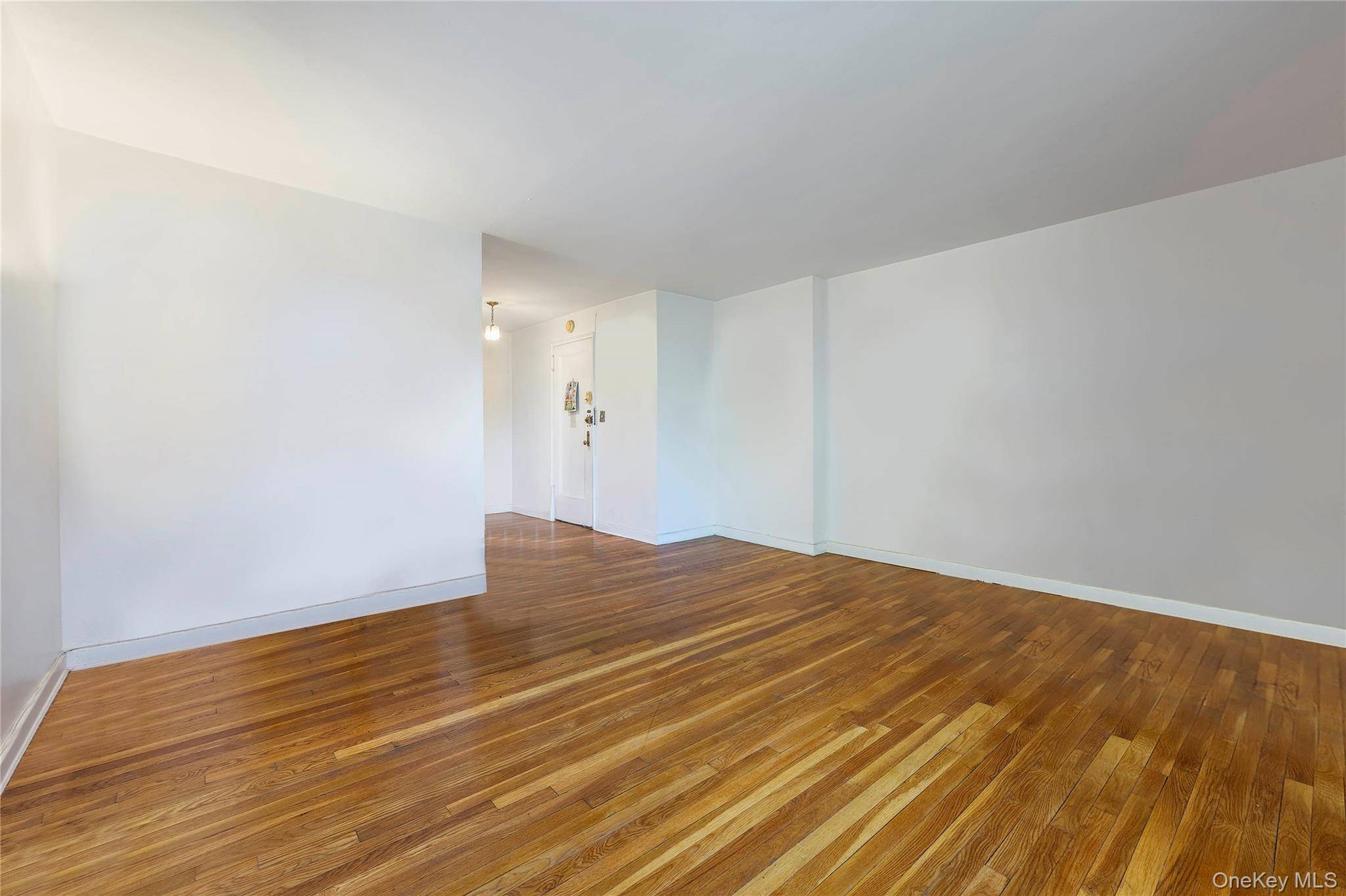 72-81 113th ST #6T, Forest Hills, NY 11375
