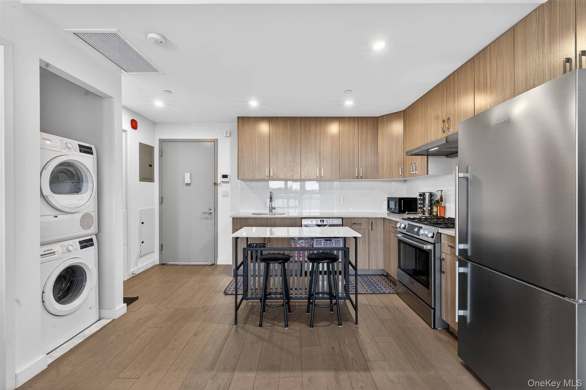 8808 Justice AVE #6G, Elmhurst, NY 11373