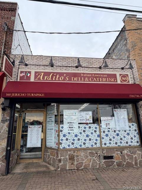 160 Jericho TPKE, Mineola, NY 11501