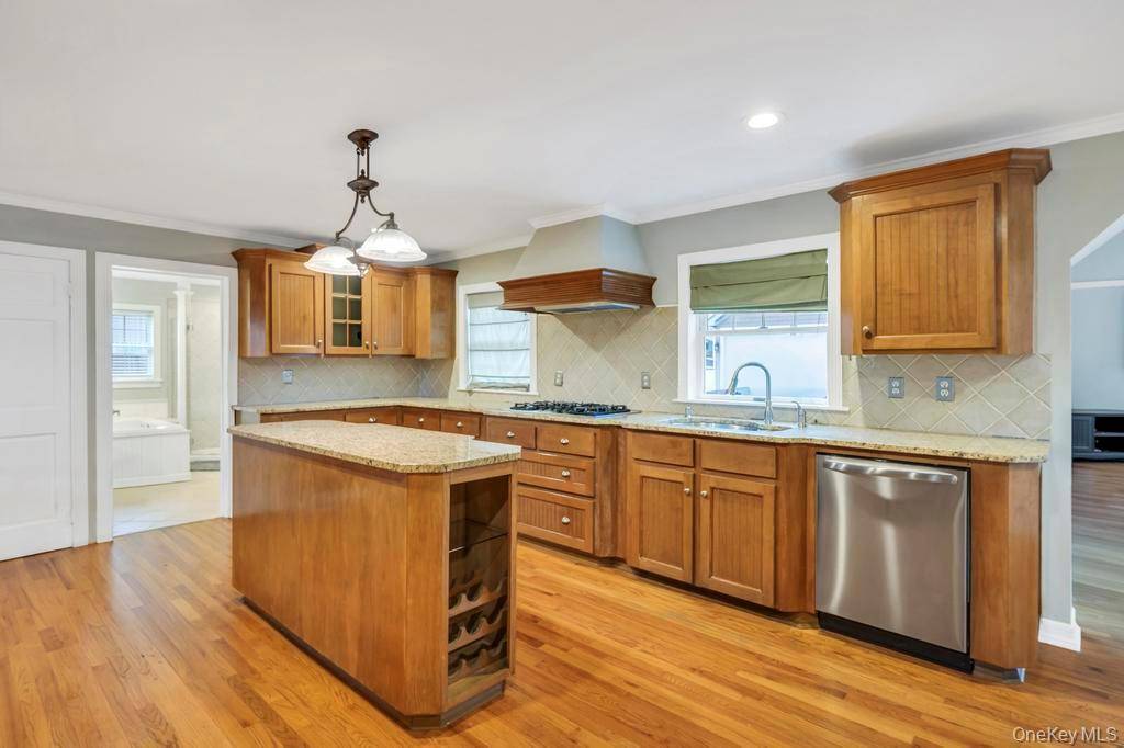 3597 Martha BLVD, Bethpage, NY 11714