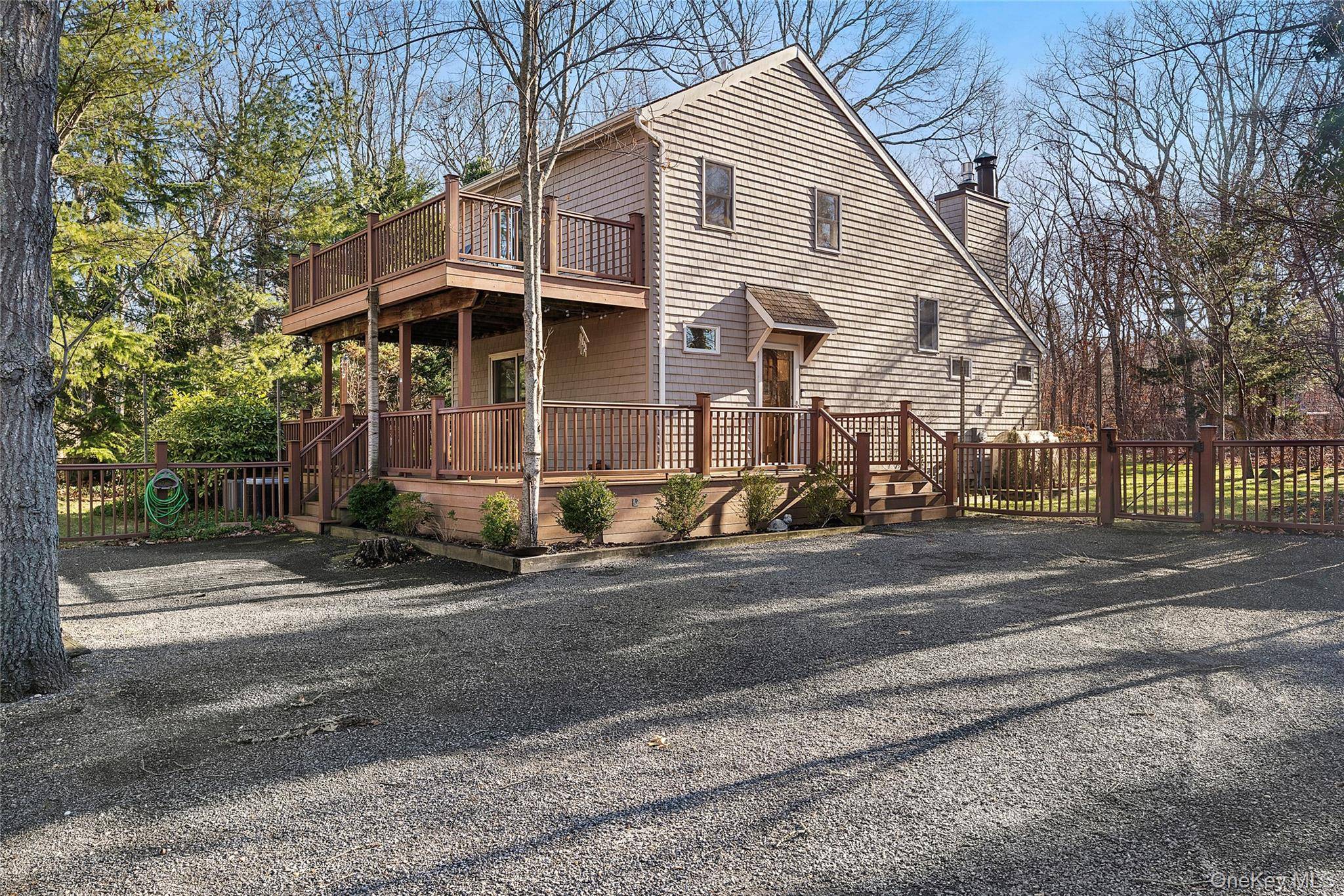 364 Three Mile Harbor RD, East Hampton, NY 11937
