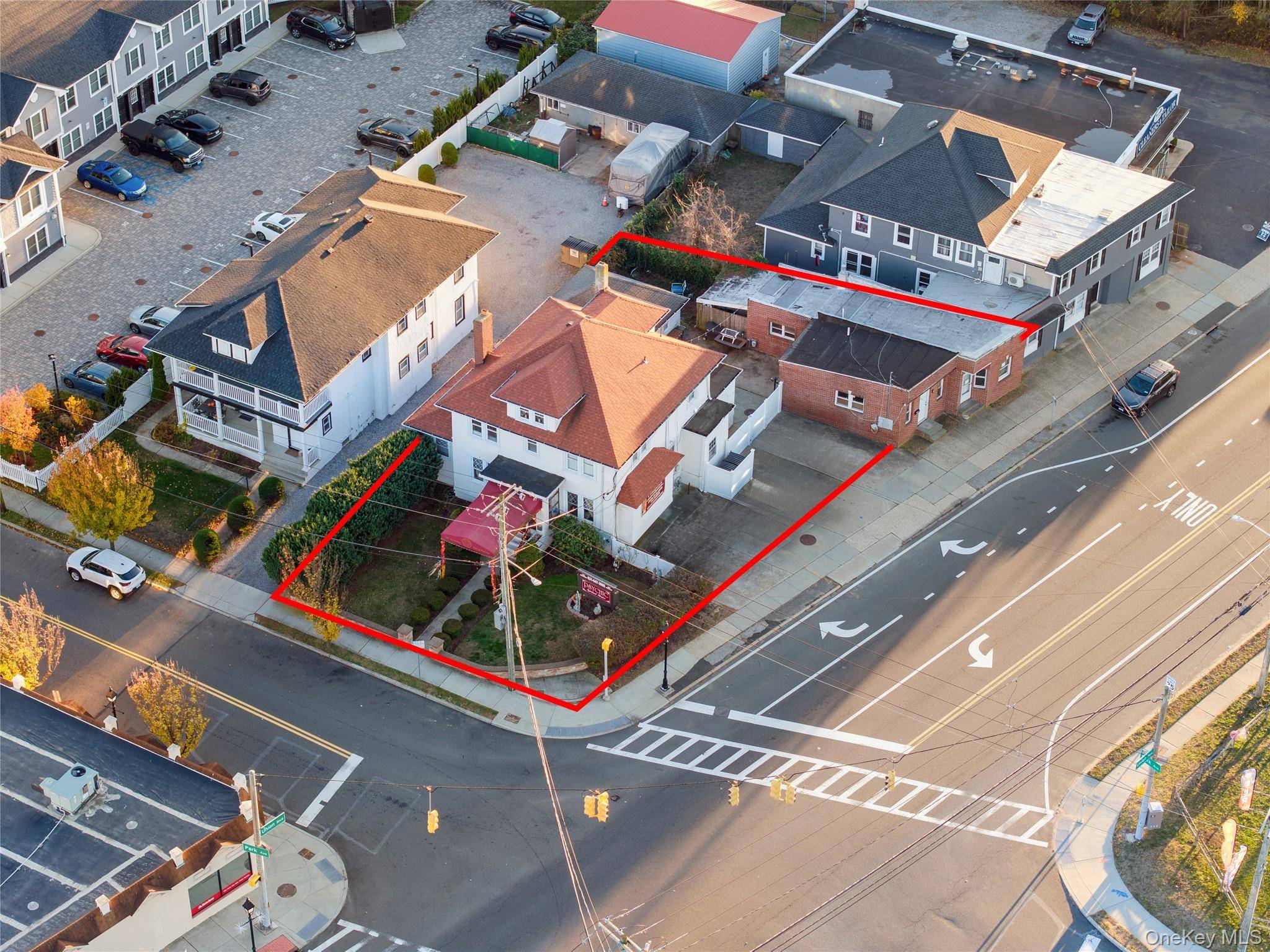 70 Park AVE, Bay Shore, NY 11706