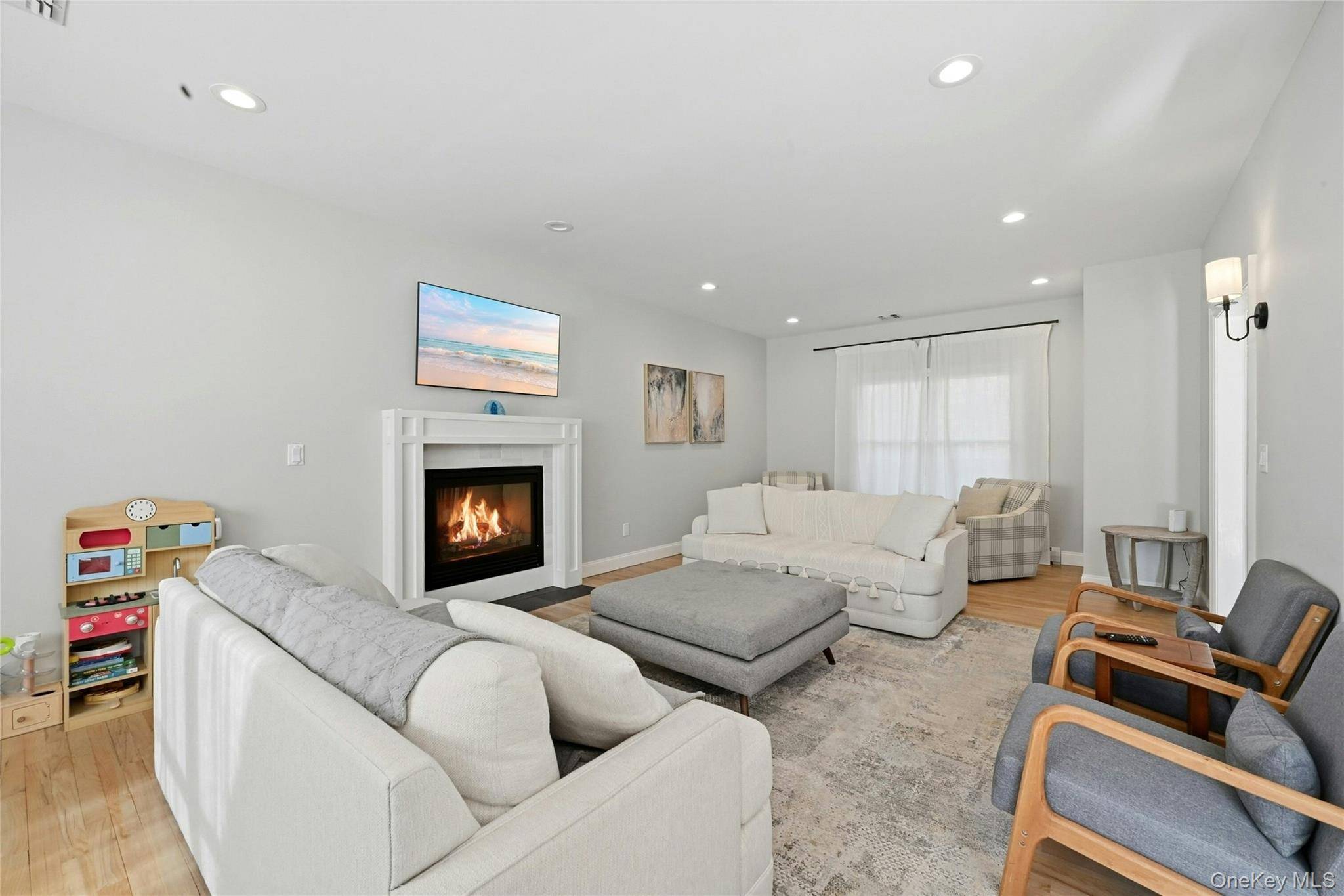 60 Water TER, Southold, NY 11971