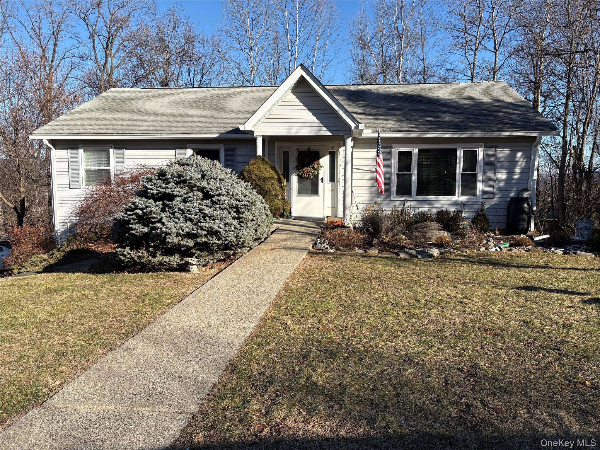 9 Rakentine LN, Garnerville, NY 10923