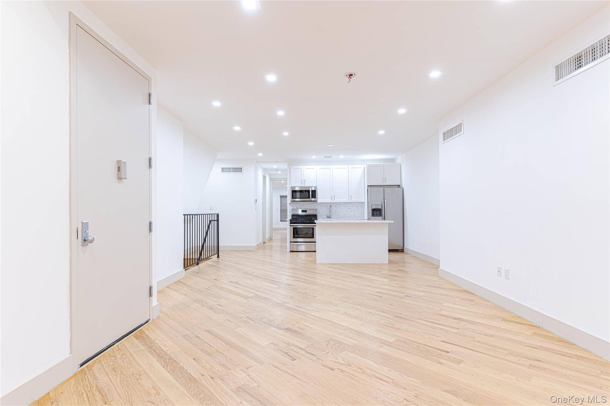 282 E 38th ST, Brooklyn, NY 11203