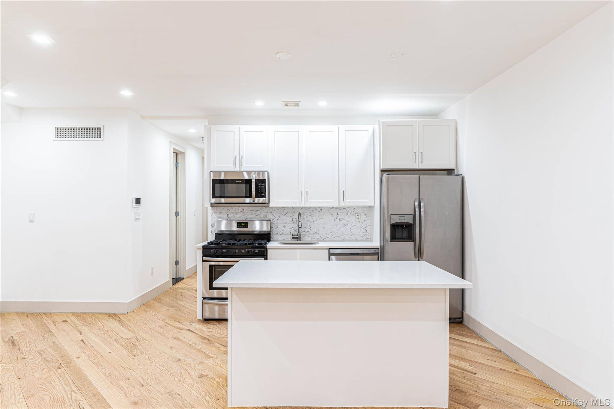 282 E 38th ST, Brooklyn, NY 11203