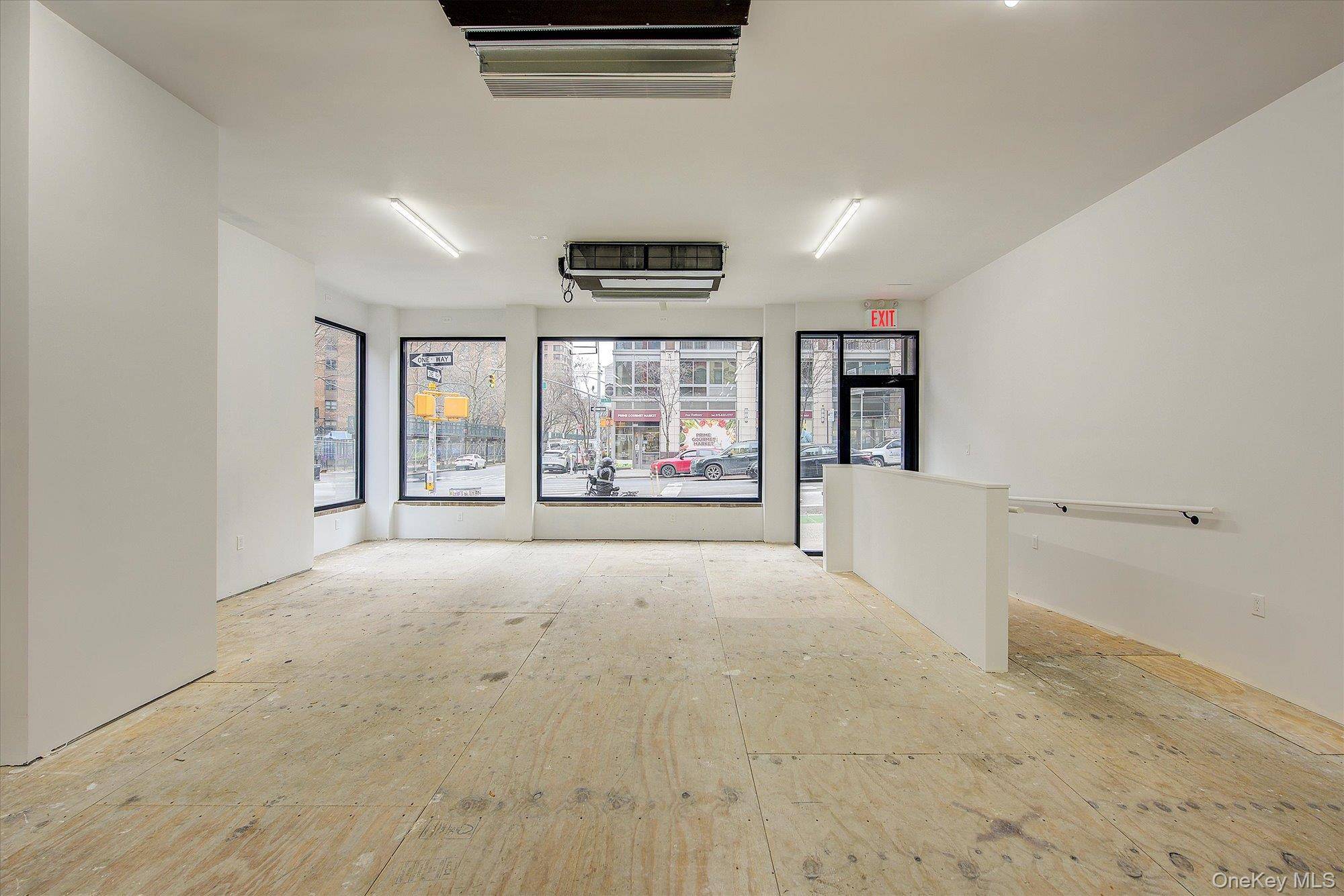 First Avenue 1779 #Ground Floor, New York (manhattan), NY 10128