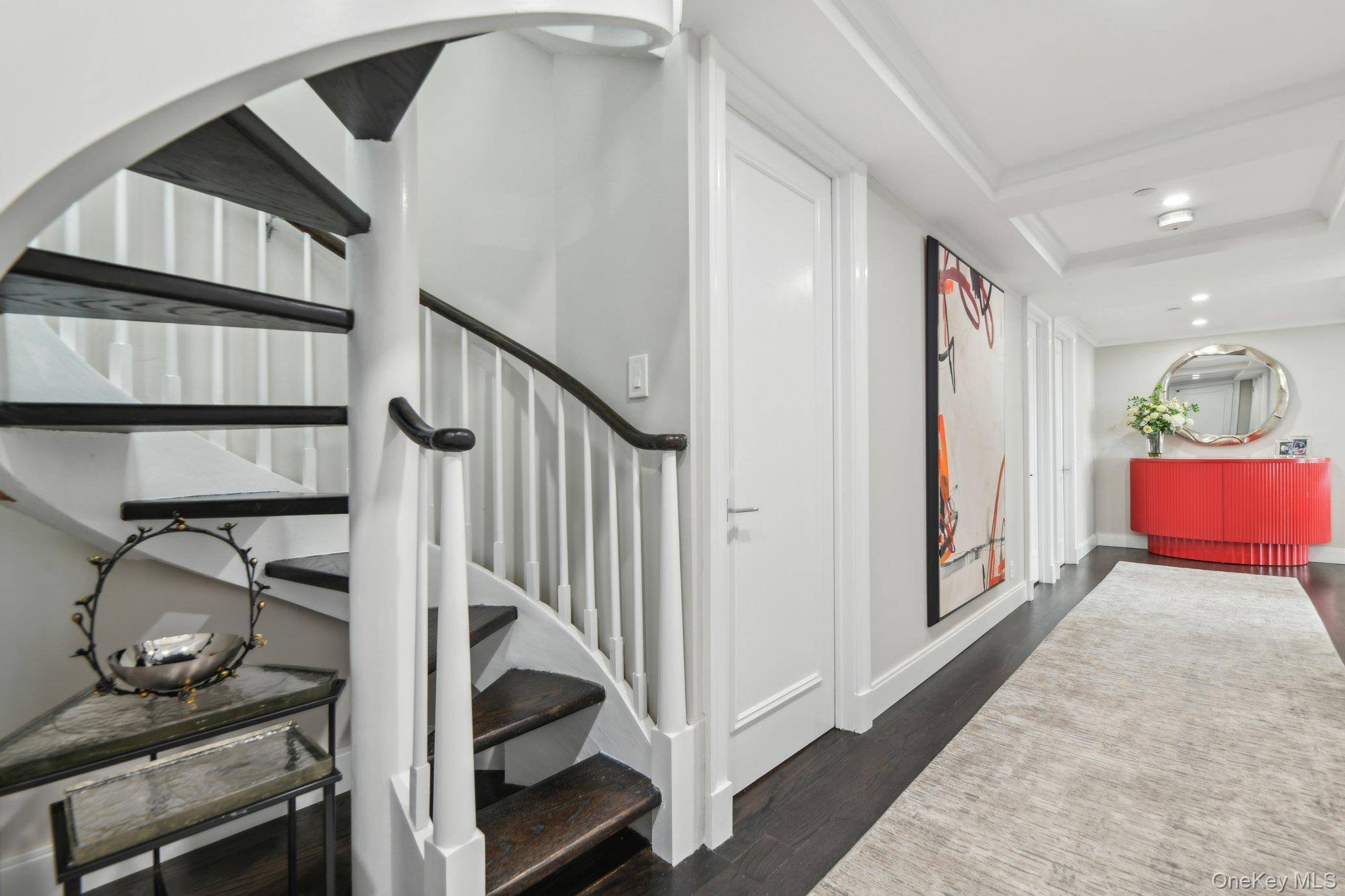 100 Hilton AVE #901, Garden City, NY 11530