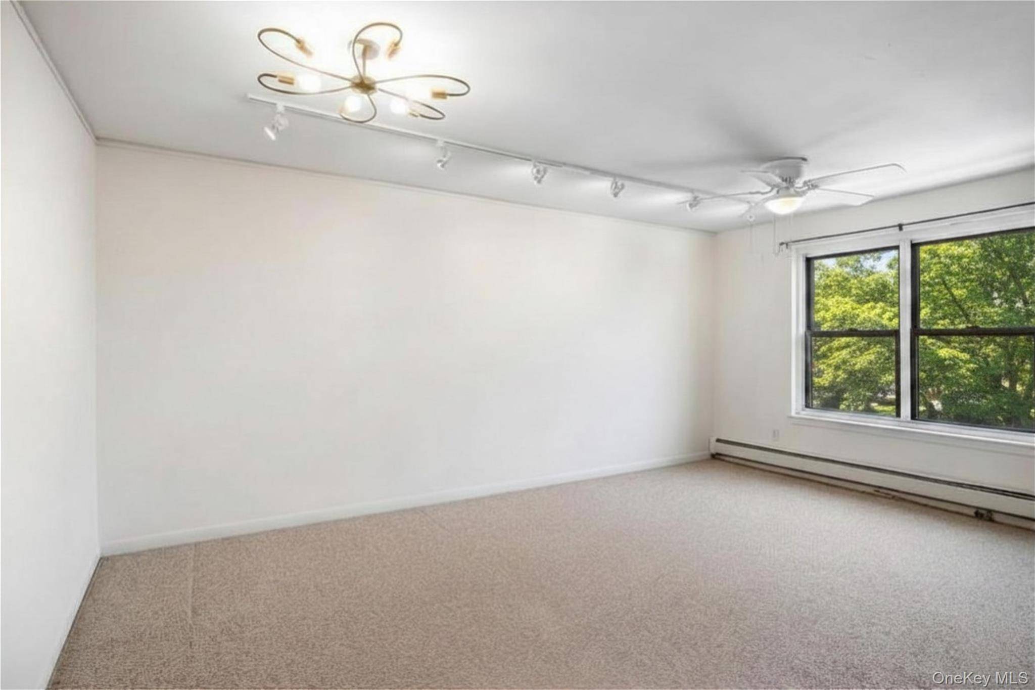 46 Terrace CIR #3F, Great Neck, NY 11021