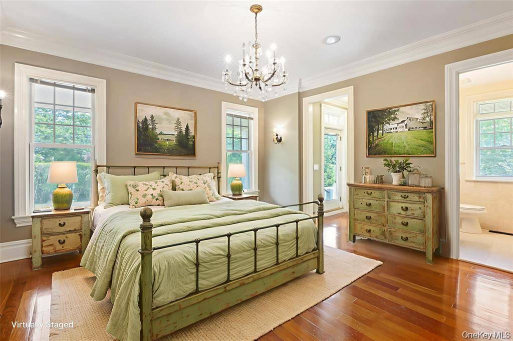 52 Brushy Neck LN, Westhampton, NY 11977