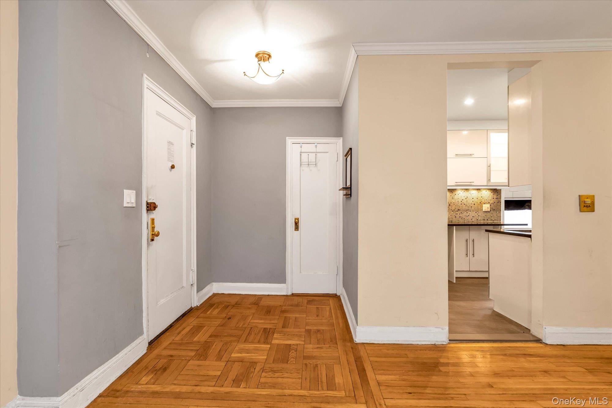 48-35 43 ST #4C, Woodside, NY 11377