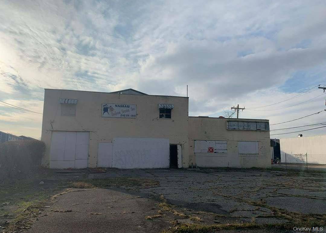 525 Ray ST, Freeport, NY 11520