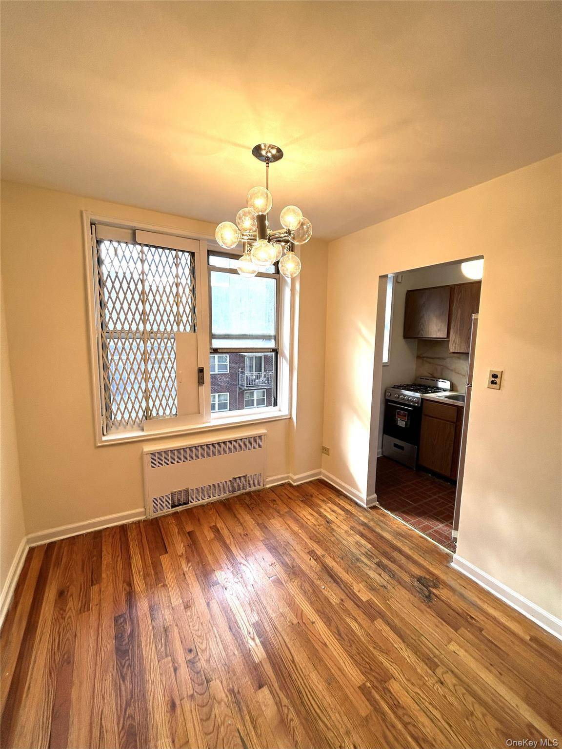 67-30 Clyde ST #4P, Forest Hills, NY 11375