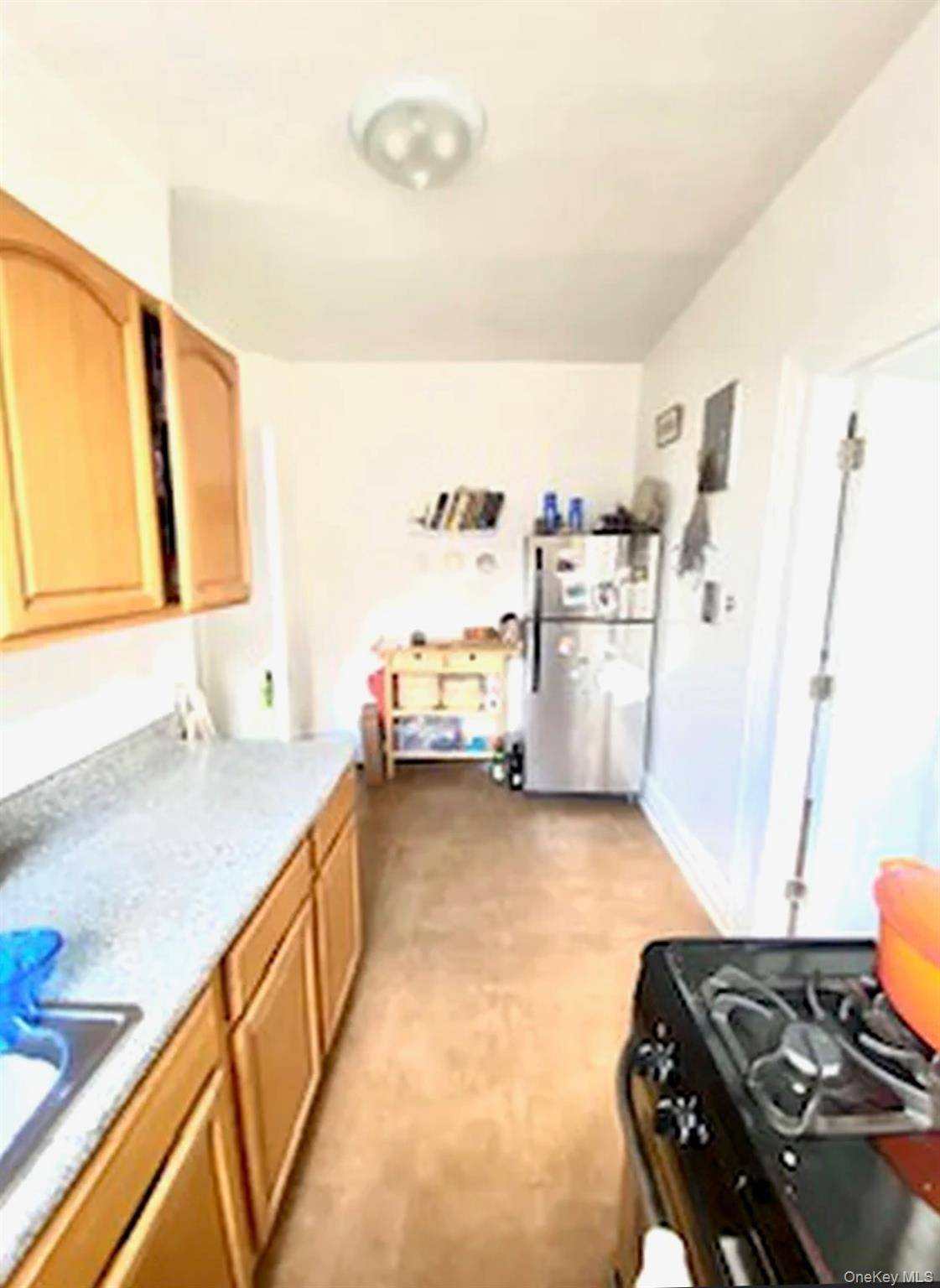 31-02 35th ST, Astoria, NY 11106