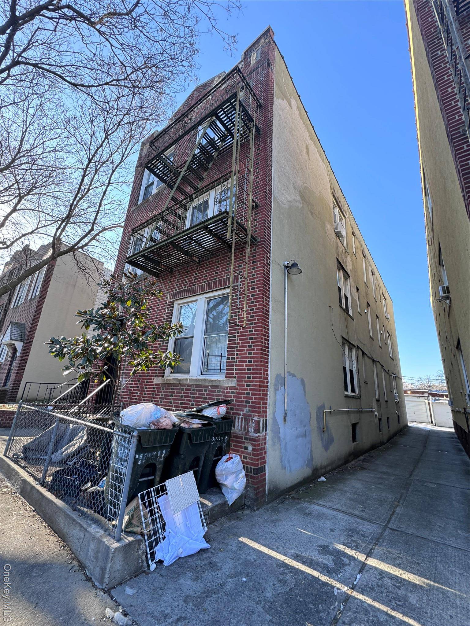 34-30 28th ST, Astoria, NY 11106