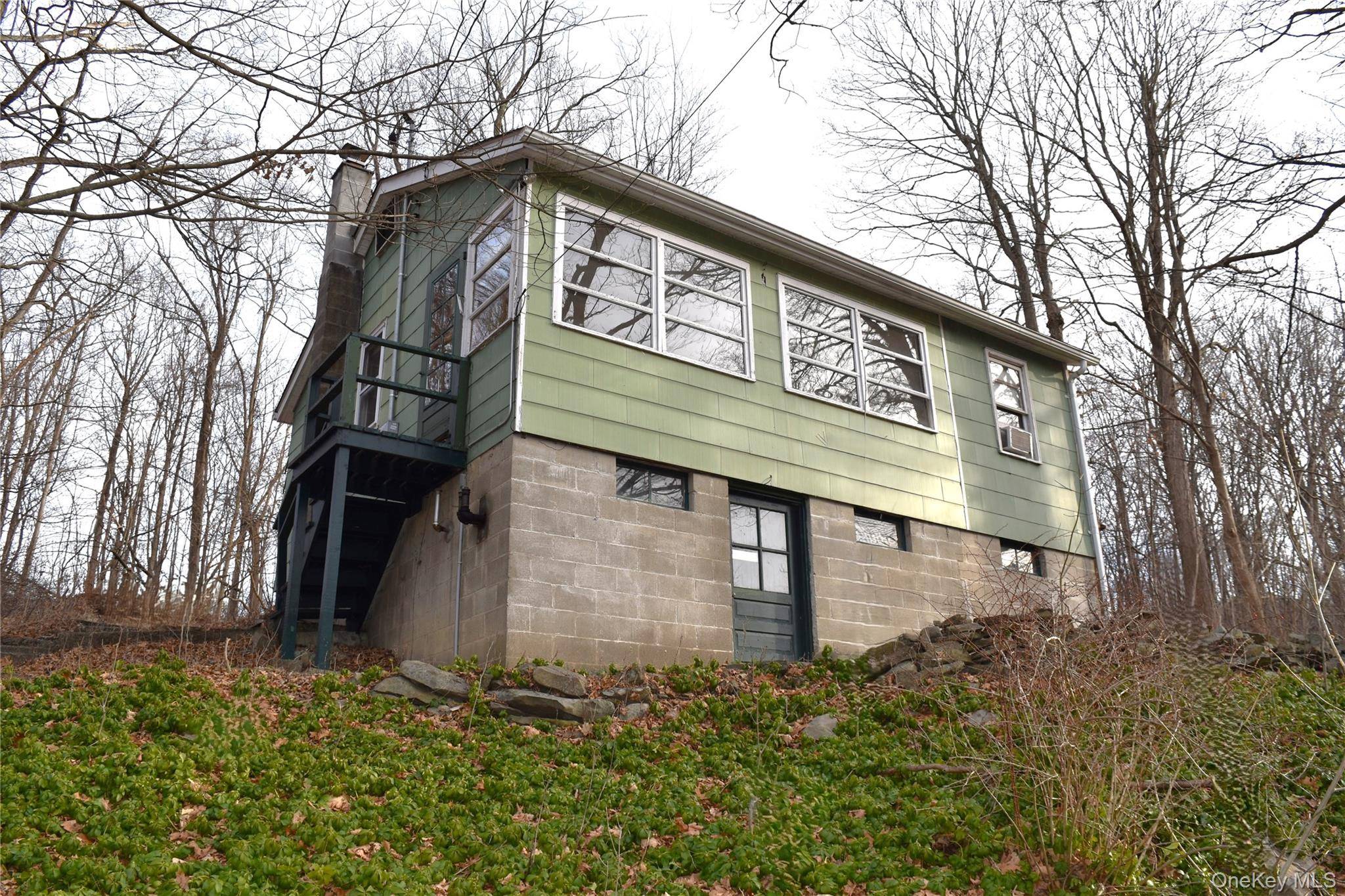 36 Paradise HL, Highland Mills, NY 12518