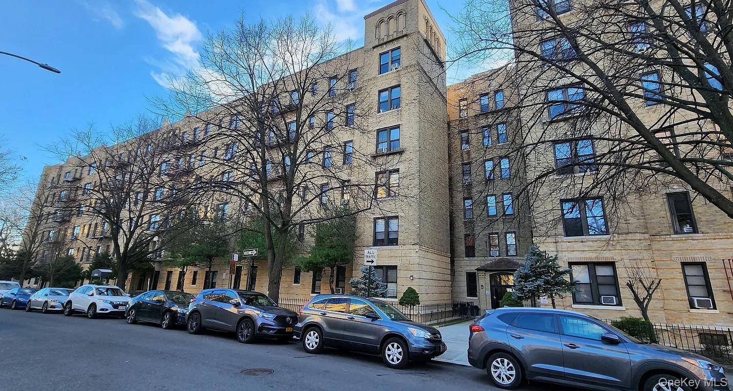83-52 Talbot Street #1-J, Kew Gardens, NY 11415