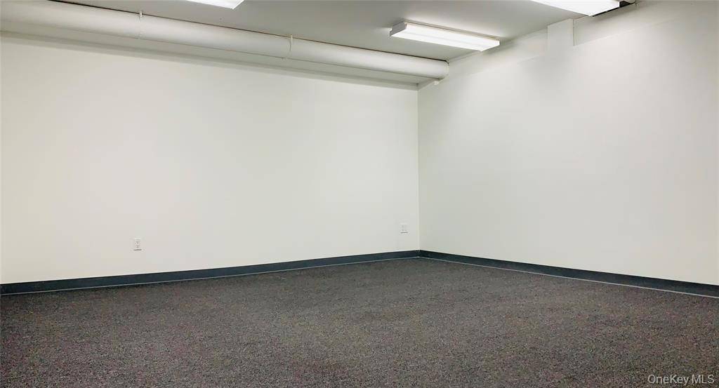 136-89 Roosevelt AVE #2nd Floor, Flushing, NY 11354