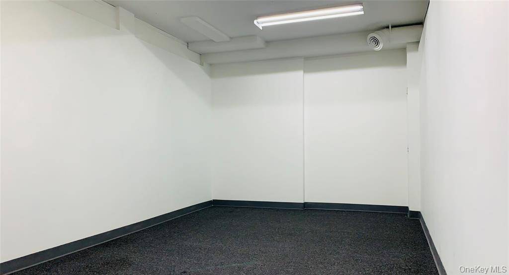 136-89 Roosevelt AVE #2nd Floor, Flushing, NY 11354
