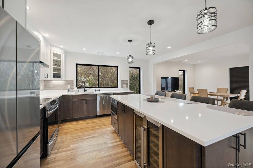 45 Ditch Plains RD, Montauk, NY 11954
