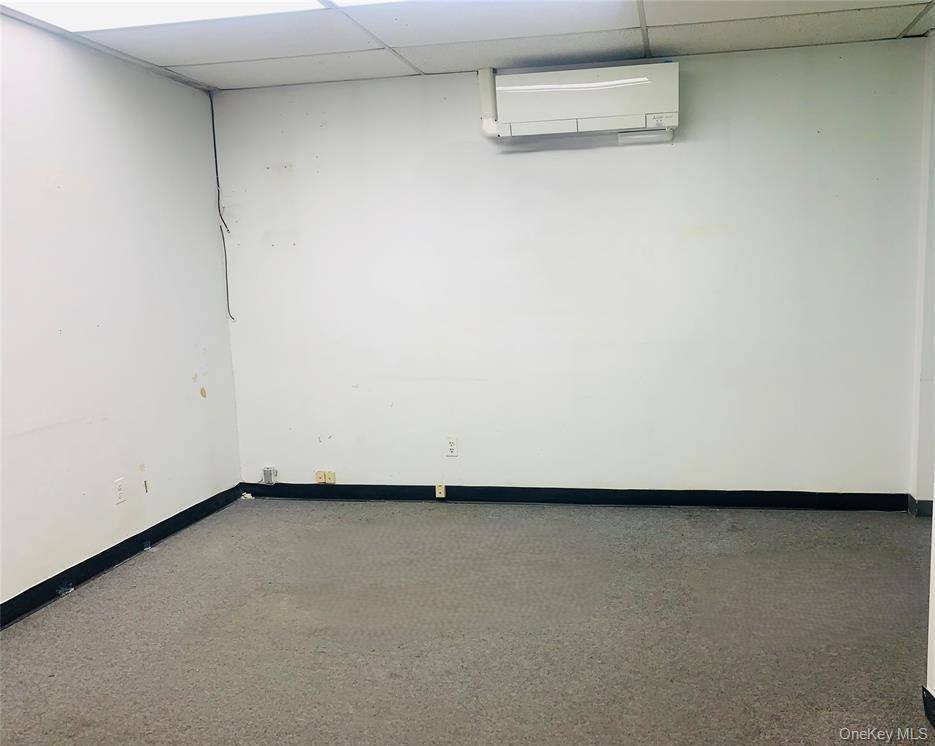 136-87 Roosevelt AVE #301, Flushing, NY 11354