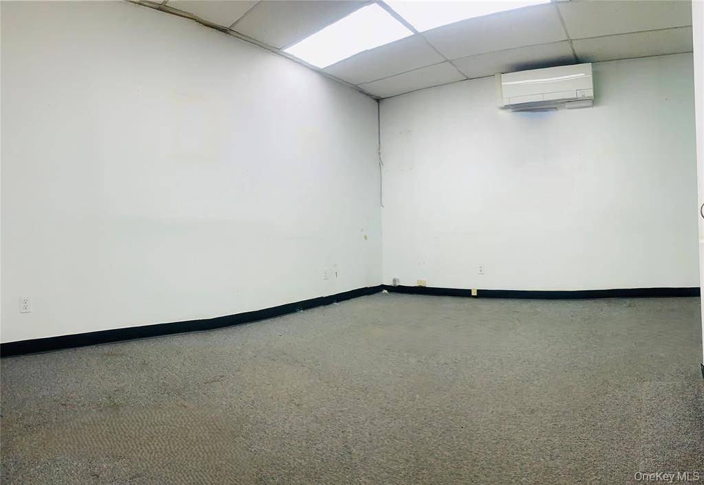 136-87 Roosevelt AVE #301, Flushing, NY 11354